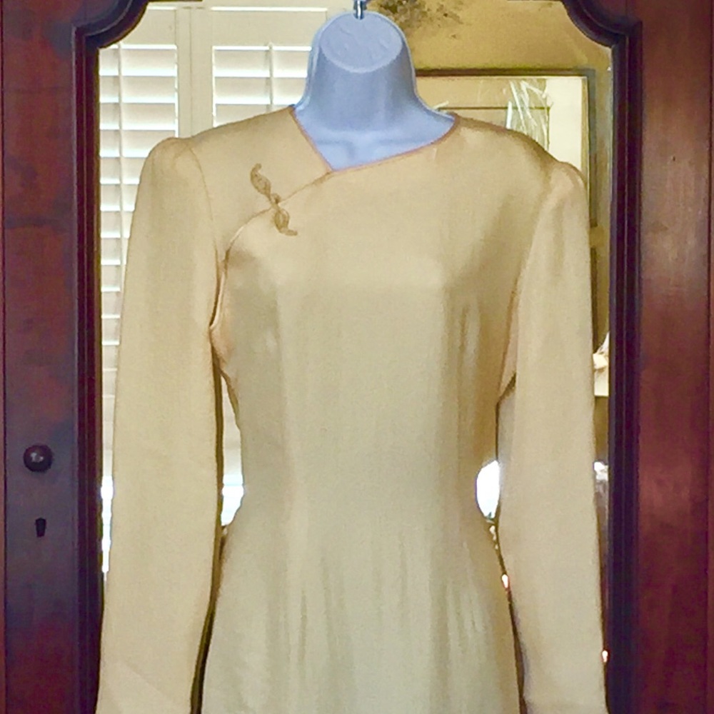 Pinky & Dianne, LTD. 100% Pure Silk Dress